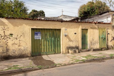 Casa à venda com 454m², 5 quartos e 6 vagasPlaquinha Instalada