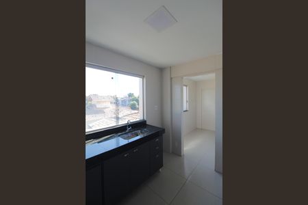 Cozinha e Área de Serviço de apartamento para alugar com 3 quartos, 89m² em Candelária, Belo Horizonte