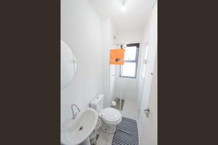 Banheiro de apartamento para alugar com 1 quarto, 39m² em Areão, Taubaté