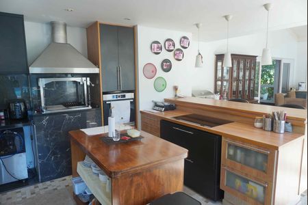 Cozinha de casa de condomínio para alugar com 3 quartos, 811m² em Residencial Zero (tambore), Santana de Parnaíba