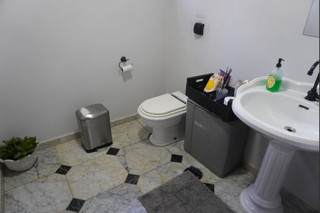 Lavabo de casa de condomínio para alugar com 4 quartos, 811m² em Residencial Zero (tambore), Santana de Parnaíba