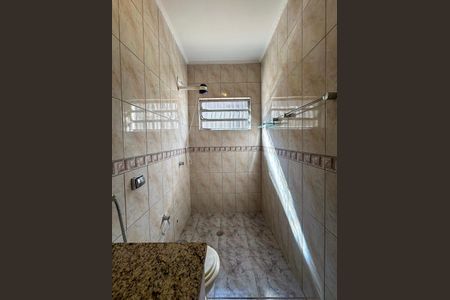 Banheiro da Suíte 1 de casa para alugar com 5 quartos, 300m² em Vila Moinho Velho, São Paulo