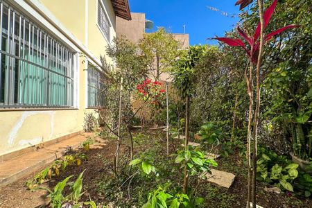 Garagem de casa para alugar com 5 quartos, 300m² em Vila Moinho Velho, São Paulo