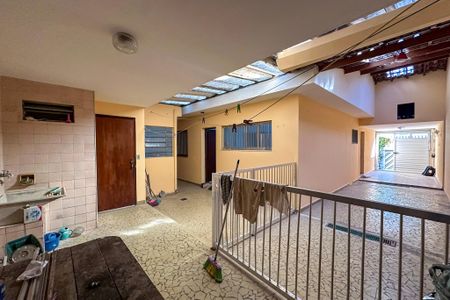 Área de Serviço de casa para alugar com 5 quartos, 300m² em Vila Moinho Velho, São Paulo