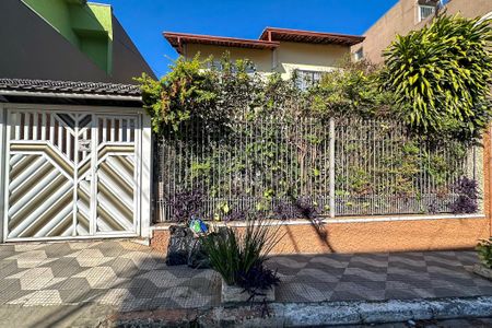Fachada de casa para alugar com 5 quartos, 300m² em Vila Moinho Velho, São Paulo