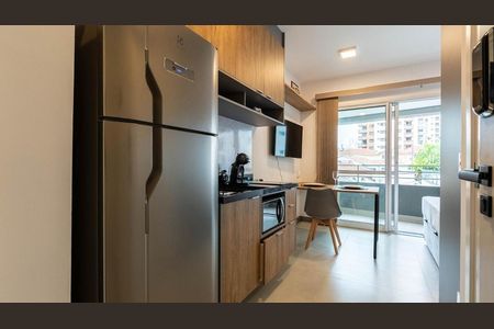 Cozinha de apartamento para alugar com 1 quarto, 29m² em Pompeia, São Paulo
