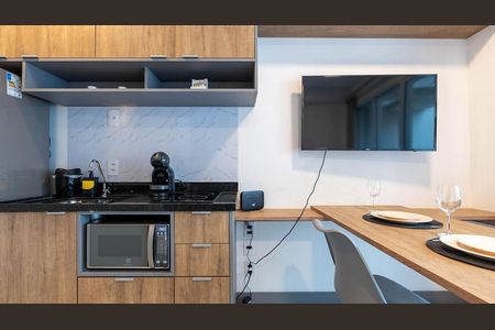 Cozinha de apartamento para alugar com 1 quarto, 29m² em Pompeia, São Paulo
