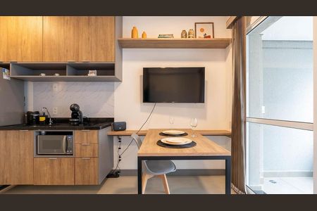 Cozinha de apartamento para alugar com 1 quarto, 29m² em Pompeia, São Paulo
