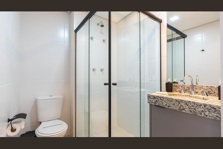 Banheiro de apartamento para alugar com 1 quarto, 29m² em Pompeia, São Paulo