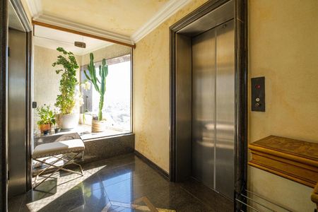 Apartamento à venda com 590m², 3 quartos e 5 vagasElevador