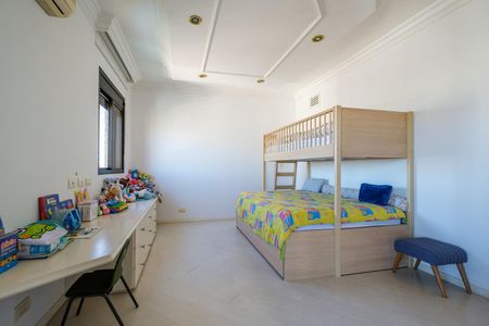 Apartamento à venda com 590m², 3 quartos e 5 vagasQuarto