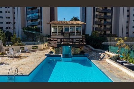 Apartamento à venda com 590m², 3 quartos e 5 vagasPiscina