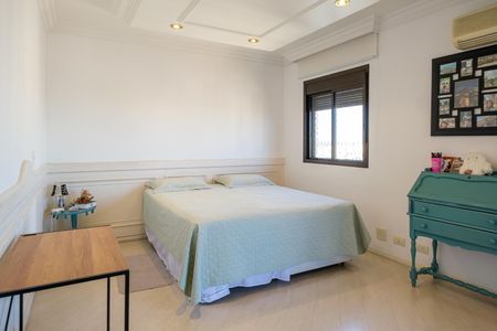 Apartamento à venda com 590m², 3 quartos e 5 vagasQuarto