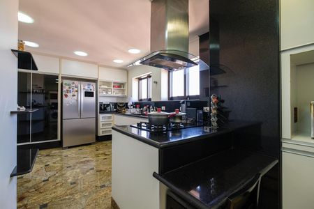 Apartamento à venda com 590m², 3 quartos e 5 vagasCozinha