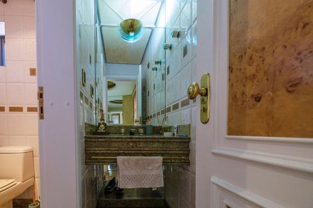 Apartamento à venda com 590m², 3 quartos e 5 vagasBanheiro