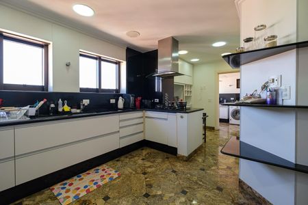 Apartamento à venda com 590m², 3 quartos e 5 vagasCozinha