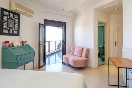 Apartamento à venda com 590m², 3 quartos e 5 vagasQuarto