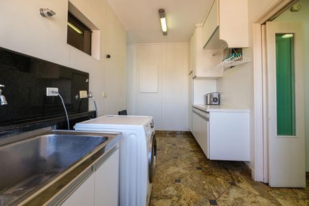 Apartamento à venda com 590m², 3 quartos e 5 vagasÁrea de Serviço