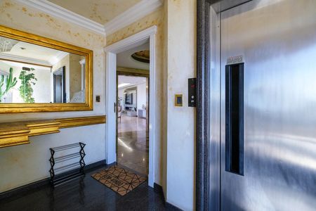Apartamento à venda com 590m², 3 quartos e 5 vagasElevador