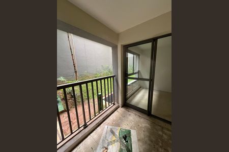 Varanda de kitnet/studio para alugar com 1 quarto, 29m² em Campo Belo, São Paulo