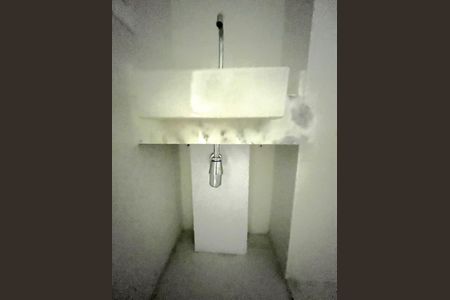 Banheiro de kitnet/studio para alugar com 1 quarto, 29m² em Campo Belo, São Paulo