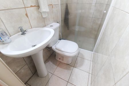 Casa à venda com 103m², 2 quartos e 4 vagasBanheiro social