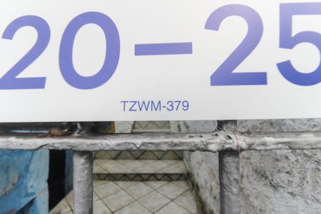 Placa TZWM-379 de casa à venda com 2 quartos, 103m² em Vila Aurea, São Paulo