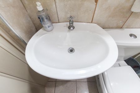 Casa à venda com 103m², 2 quartos e 4 vagasBanheiro social