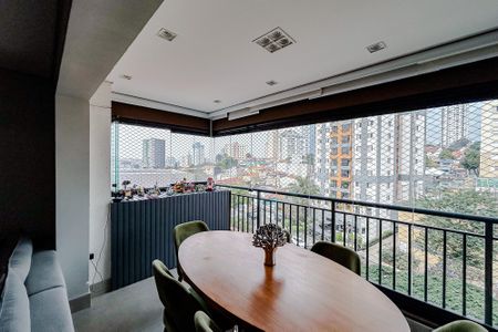 Apartamento à venda com 73m², 2 quartos e 1 vagaVaranda