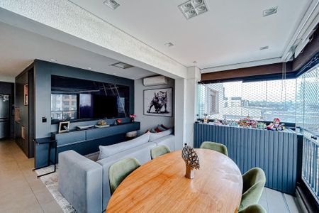 Apartamento à venda com 73m², 2 quartos e 1 vagaVaranda