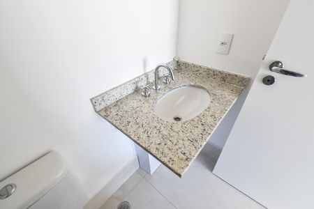 Apartamento à venda com 73m², 2 quartos e 1 vagaBanheiro da suíte