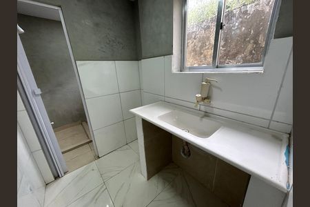 Cozinha de kitnet/studio para alugar com 1 quarto, 40m² em Bento Ribeiro, Rio de Janeiro