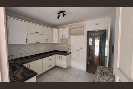 Cozinha de apartamento para alugar com 2 quartos, 65m² em Granja Viana, Cotia