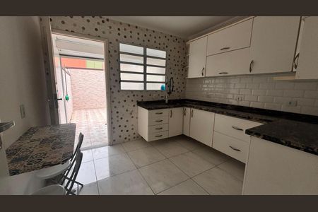 Cozinha de apartamento para alugar com 2 quartos, 65m² em Granja Viana, Cotia