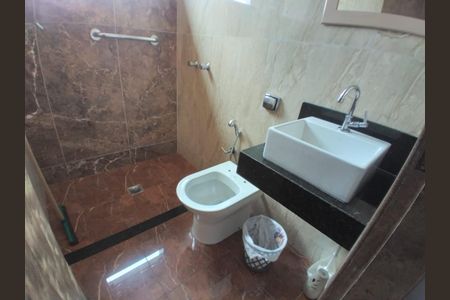 Casa para alugar com 300m², 7 quartos e 1 vaga