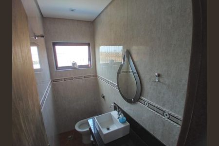 Casa para alugar com 300m², 7 quartos e 1 vaga