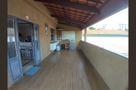Casa para alugar com 7 quartos, 300m² em Nacional, Contagem