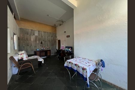 Casa para alugar com 300m², 7 quartos e 1 vaga