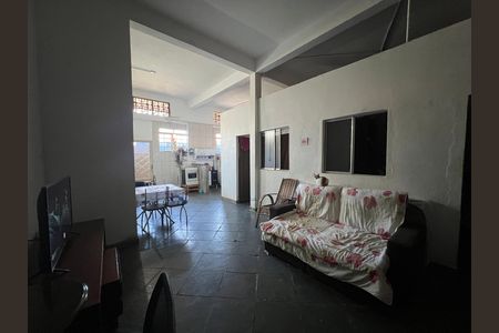 Casa para alugar com 300m², 7 quartos e 1 vaga