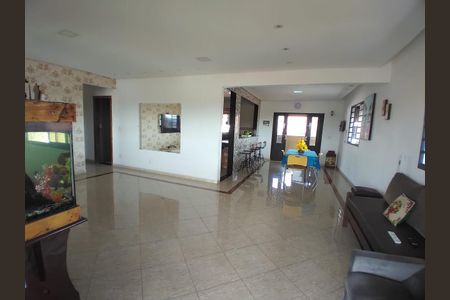 Casa para alugar com 300m², 7 quartos e 1 vaga