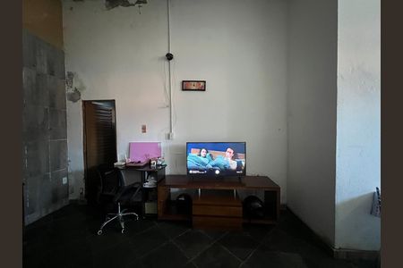 Casa para alugar com 300m², 7 quartos e 1 vaga