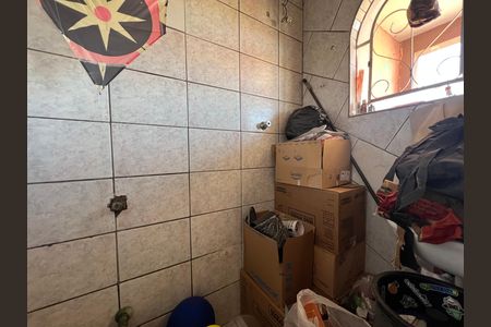 Casa para alugar com 7 quartos, 300m² em Nacional, Contagem