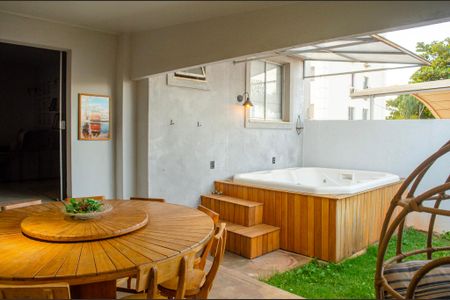 Apartamento à venda com 2 quartos, 80m² em Setor Negrão de Lima, Goiânia