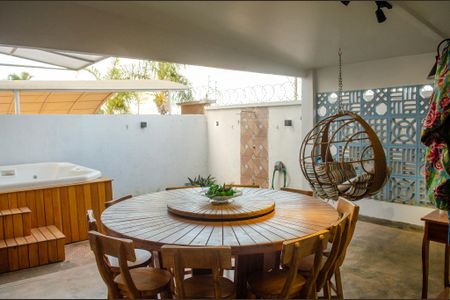 Apartamento à venda com 2 quartos, 80m² em Setor Negrão de Lima, Goiânia