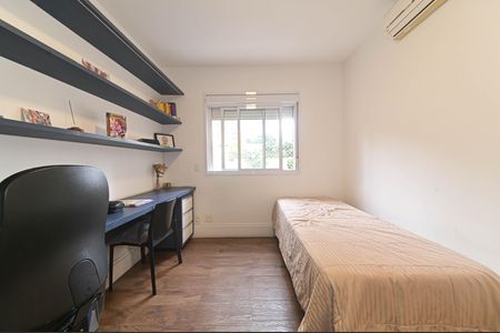 Apartamento à venda com 243m², 3 quartos e 3 vagas Apartamento à venda com 243m², 3 quartos e 3 vagasSuite 2