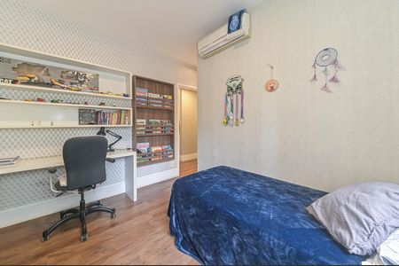 Apartamento à venda com 243m², 3 quartos e 3 vagas Apartamento à venda com 243m², 3 quartos e 3 vagasSuite 3