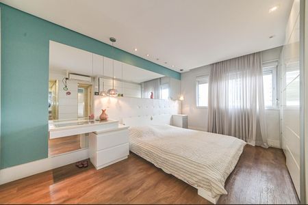 Apartamento à venda com 243m², 3 quartos e 3 vagas Apartamento à venda com 243m², 3 quartos e 3 vagasSuite 1