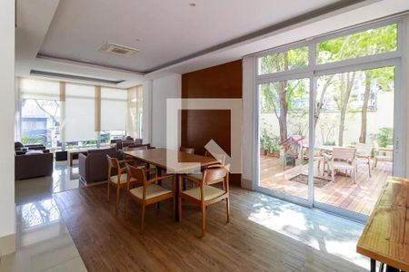 Apartamento à venda com 243m², 3 quartos e 3 vagas Apartamento à venda com 243m², 3 quartos e 3 vagasArea Comum