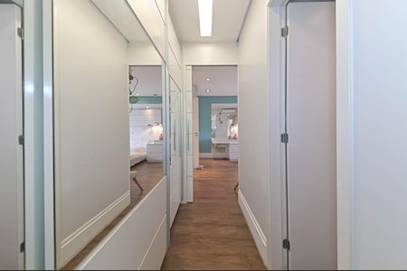 Apartamento à venda com 243m², 3 quartos e 3 vagas Apartamento à venda com 243m², 3 quartos e 3 vagasBanheiro da Suíte 1 - Senhora