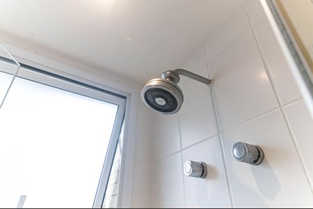Apartamento à venda com 243m², 3 quartos e 3 vagas Apartamento à venda com 243m², 3 quartos e 3 vagasBanheiro da Suíte 2